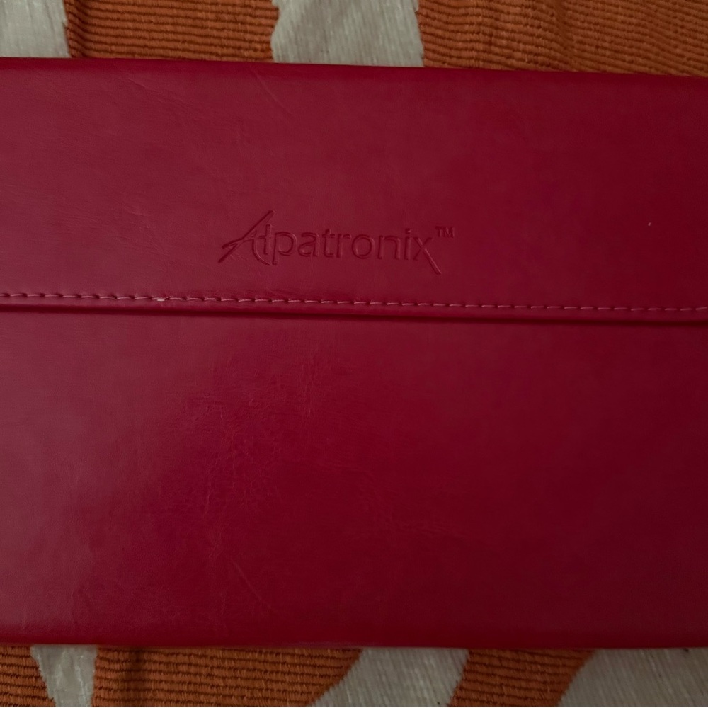 Wireless Bluetooth Tablet Keyboard with Red Case - Picture 4 of 4
